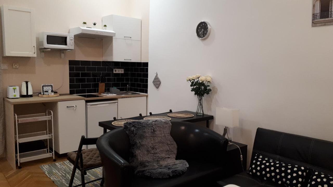 M&M Apartment Budapest House Exterior photo