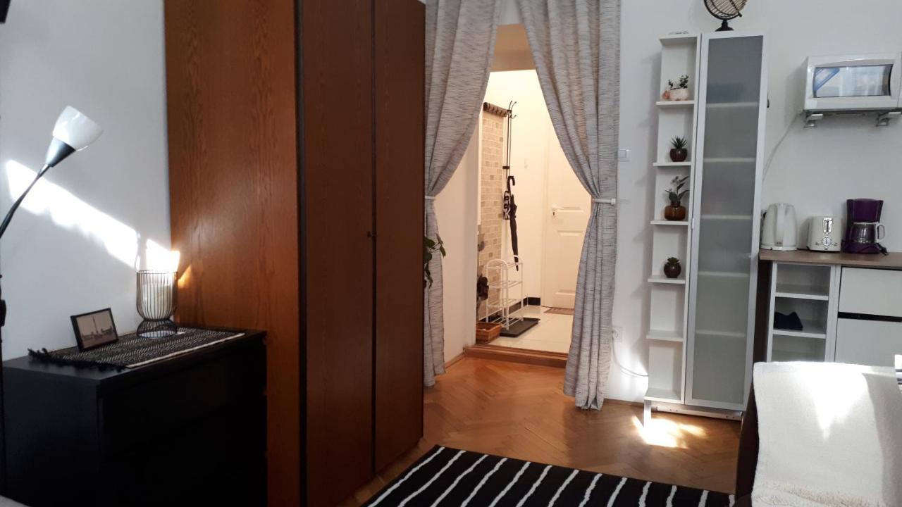M&M Apartment Budapest House Exterior photo